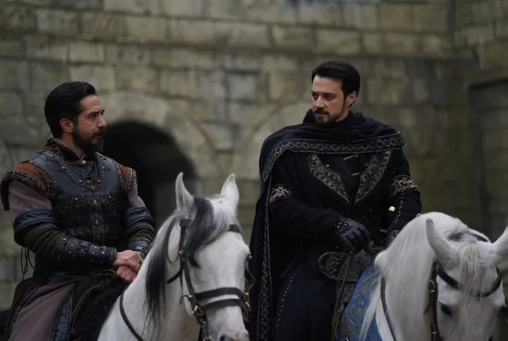 kurulus-orhan-18-bolum-flaviusun-son-nefesi-sarayi-sarsiyor-1773815682716.jpg Kuruluş Orhan 18. bölüm: "Biz Karacahisar'ı bir gecede alacağız!" - 4