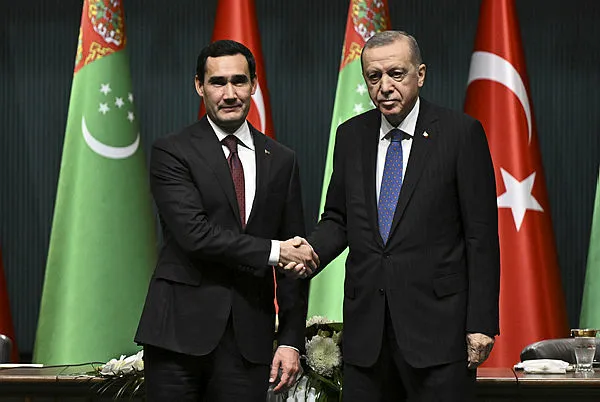 Başkan Erdoğan ve Türkmenistan Devlet Başkanı Berdimuhammedov’dan kritik açıklamalar! 13 alanda imzalar atıldı