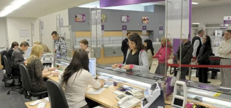 Noterlikte flaş adım