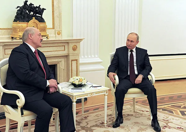 Vladimir Putin'den Ukrayna hamlesi! Zelenskiy'i Moskova'ya davet etti - 1