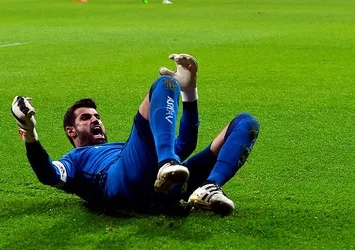 Volkan Demirel 1,5 ay forma giyemeyecek