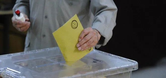 Bir skandal daha! CHP’li belediye çalışanları sandık başında!