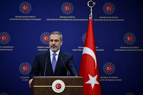bakan-hakan-fidan-bati-gazzedeki-vahset-karsisinda-sessizlige-burundu-1700131854271.jpg Bakan Hakan Fidan: Batı Gazze'deki vahşet karşısında sessizliğe büründü - 2