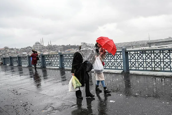 Ankara Valiliği ve Meteoroloji'den sel uyarısı! O illere gök gürültülü sağanak gelecek | İşte 5 günlük hava durumu - 11