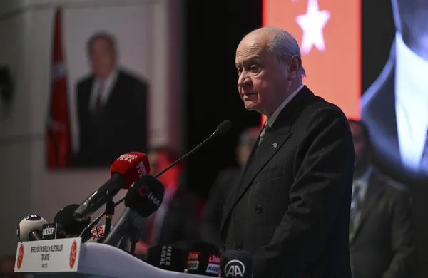 Devlet Bahçeli’den hazine desteği teklifi: Depremzedelere dağıtılsın