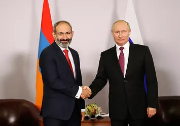 Putin ile Paşinyan 'Karabağ'ı görüştü