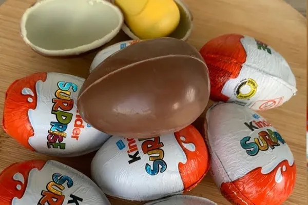 1651066940578.jpg Kinder Sürpriz'lerdeki Salmonella tehlikesi 11 ülkeye yayıldı! Salmonella'nın belirtileri neler? - 1