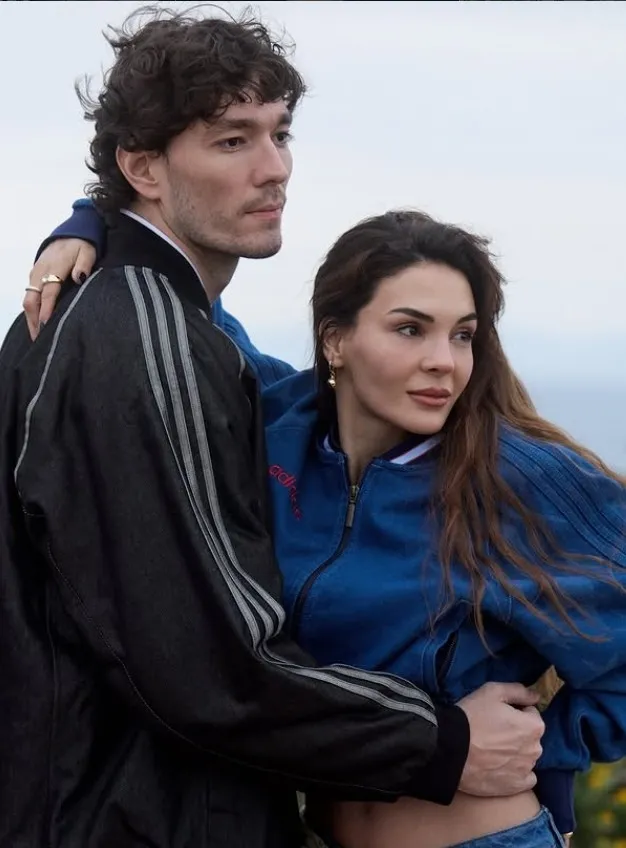 1784989082916.jpg Ebru Şahin ile Cedi Osman'dan minik Luna ile tatil pozu - 2