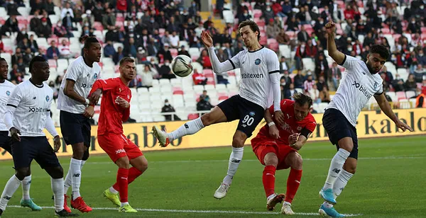 Adana Demirspor son anda I Sivasspor 1-1 Adana Demirspor MAÇ SONUCU-ÖZET