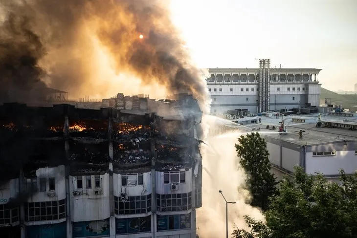 Başakşehir İkitelli Organize Sanayi bölgesinde yangın!
