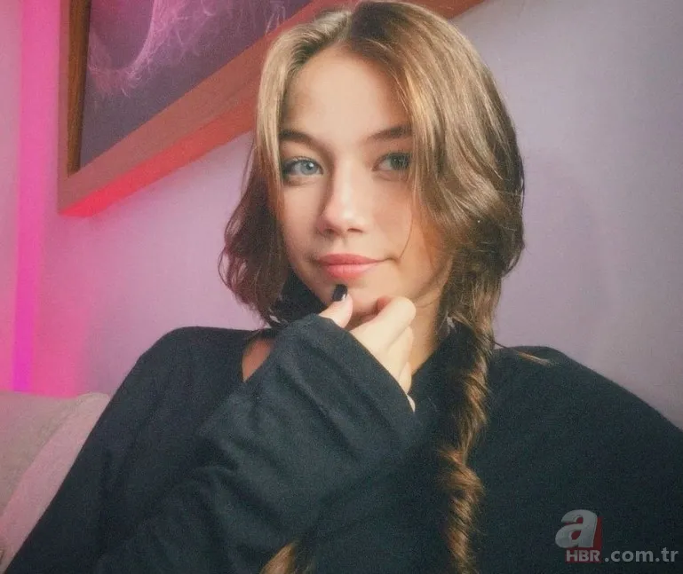 Benzerlikleri ağızları açık bıraktı! Yalı Çapkını'nın Seyran'ı Afra Saraçoğlu resmen ikizini buldu! 18