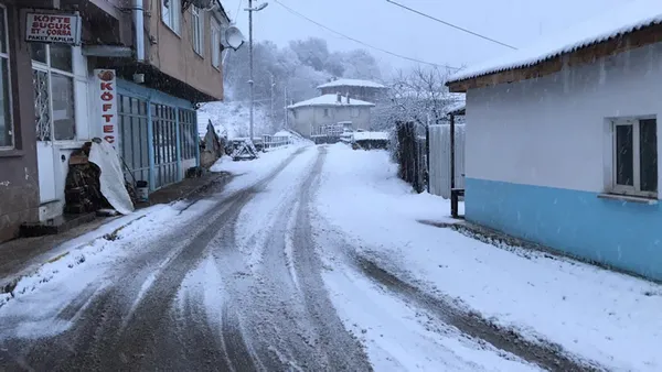 İstanbul'da kar yağışı! Meteoroloji uyarmıştı | Hangi illere kar yağacak? İşte 5 günlük hava durumu - 9