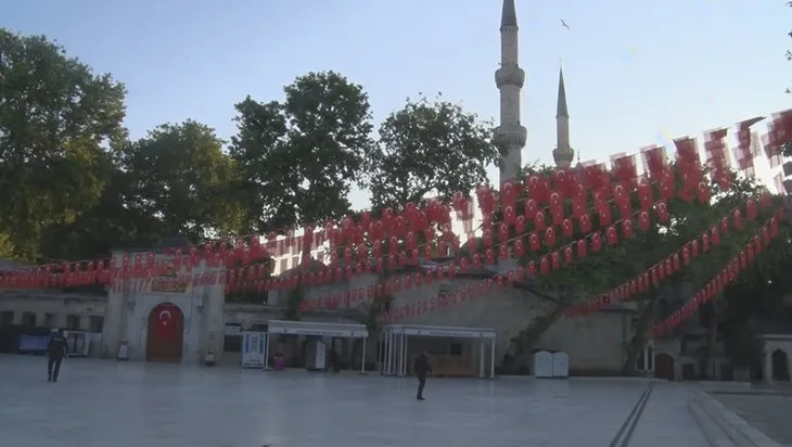 Türkiye'de bayram sabahı! Camiler bayram namazında boş kaldı...