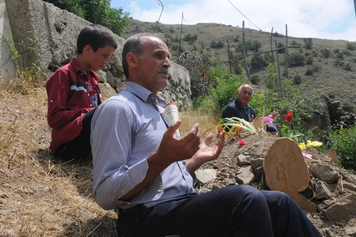Şehit Necmettin öğretmenin ailesinden PKK elebaşının evine taziyeye giden HDP’lilere tepki: Onlarla teröristler arasında fark yok