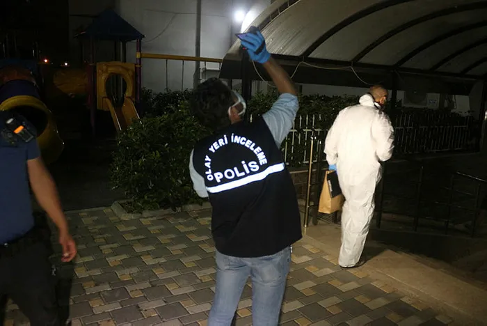 Son dakika: Adana'da iki sevgili evlerinde tabancayla vuruldu: 1 ölü 1 yaralı - 4