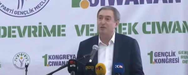 1703413529496.jpg CHP'nin ortağı DEM Parti'nin kongresinde bebek katili Öcalan sloganları! Öldürülen teröristlerin için "sesleri olacağız" dediler... - 6
