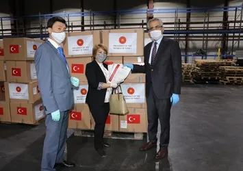 Türkiye'nin koronavirüsle mücadele kapsamında gönderdiği yardımlar Kazakistan'a ulaştı