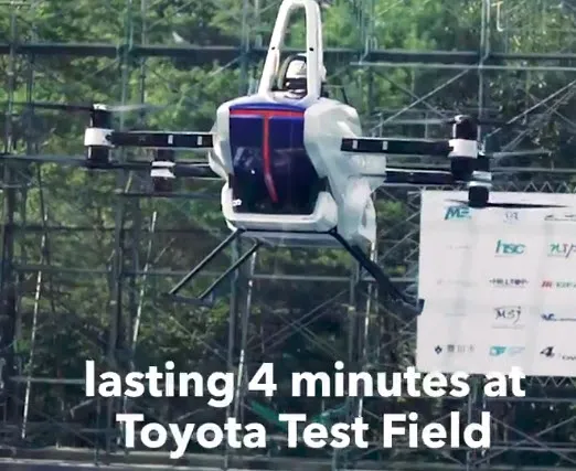 Uçan araba ilk sürücülü testini geçti! İşte uçan arabanın o görüntüleri