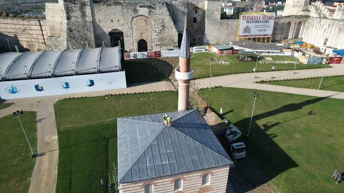 Yedikule'deki Fatih Sultan Mehmed'in mirası mescitte Türk-İslam mührü yeniden yerini aldı