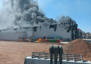 Burdur'da oyuncak fabrikasında yangın