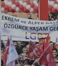 llgbtliler-secim-oncesi-imamogluna-destek-icin-sahaya-indi-istihdam-sozu-ve-escinsel-evliliklere-yesil-isik-ya-1710688419432.jpeg LGBT'liler seçim öncesi İmamoğlu için sahada! | İmamoğlu'ndan 'istihdam sözü' ve eşcinsel evliliklere skandal destek... - 3