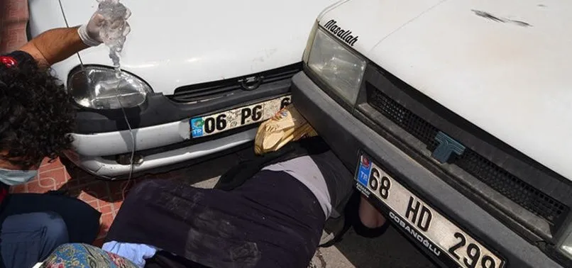Aksaray'da koronavirüs tedavisinden dönen kadın iki aracın altında kaldı