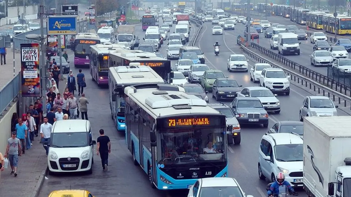 İstanbul'da otobüsler durabilir! Özel halk otobüsleri isyanda: İBB alacaklarımızı ödesin