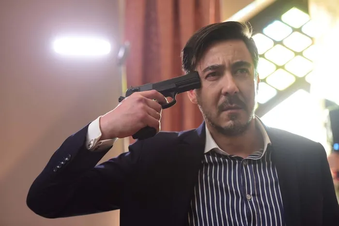 Maraşlı’nın 13. bölümü nefes kesti! Maraşlı Mahur’u rehin aldı