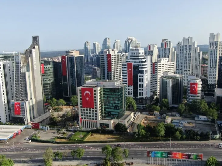 İstanbul Maslak’ta görsel şölen! Havadan böyle görüntülendi