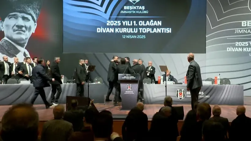 Beşiktaş Divan Kurulu'nda kavga! Eski başkan Hasan Arat'a yumruklu saldırı