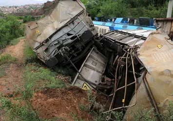Malatya'da tren kazası! 7 vagon raydan çıktı