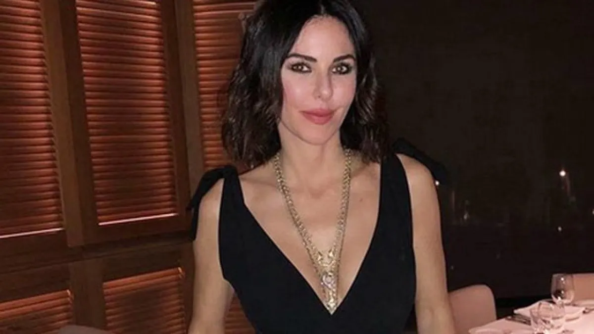 Defne Samyeli sır gibi saklıyordu! 9 yaş küçük aşkıyla yakalandı