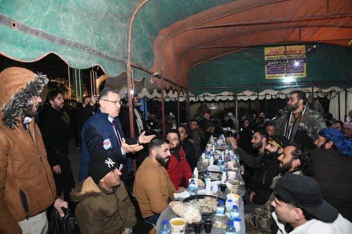 Trabzon’dan Halep’e kardeşlik sofrası! Belediye Başkanı Genç ve heyeti mazlumlarla bir araya geldi - 3