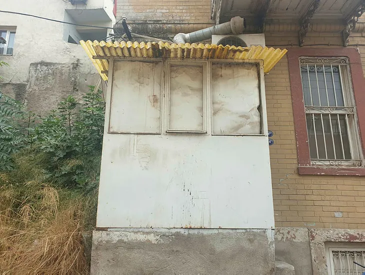 Domuz bağıyla bağlanan kadının imdadına polis yetişti - 1