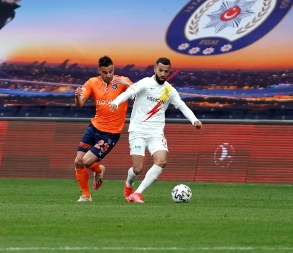 Medipol Başakşehir 3-1 Yeni Malatyaspor MAÇ SONUCU ÖZET - 8