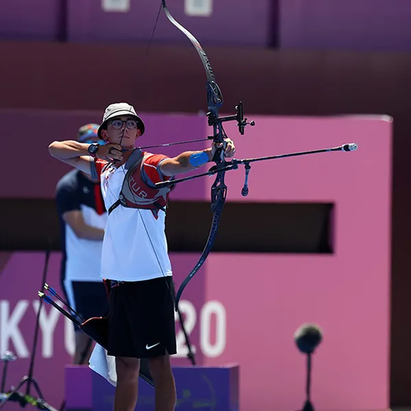 milli-okcu-mete-gazoz-meksikada-yilin-sporcusu-secildi-1665950322318.jpg Milli okçu Mete Gazoz Meksika'da yılın sporcusu seçildi - 1