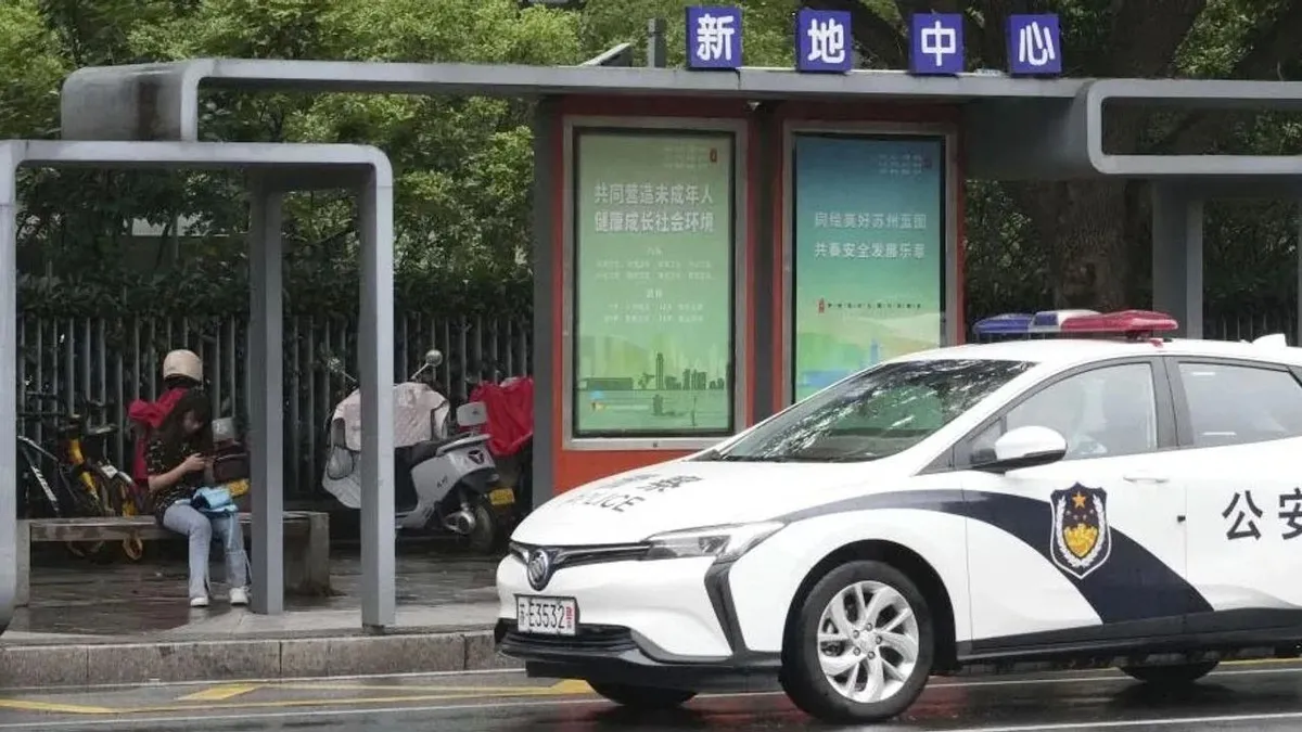 Çin'de Japon okul servisine bıçaklı saldırı! Anne ve çocuğu yaralandı