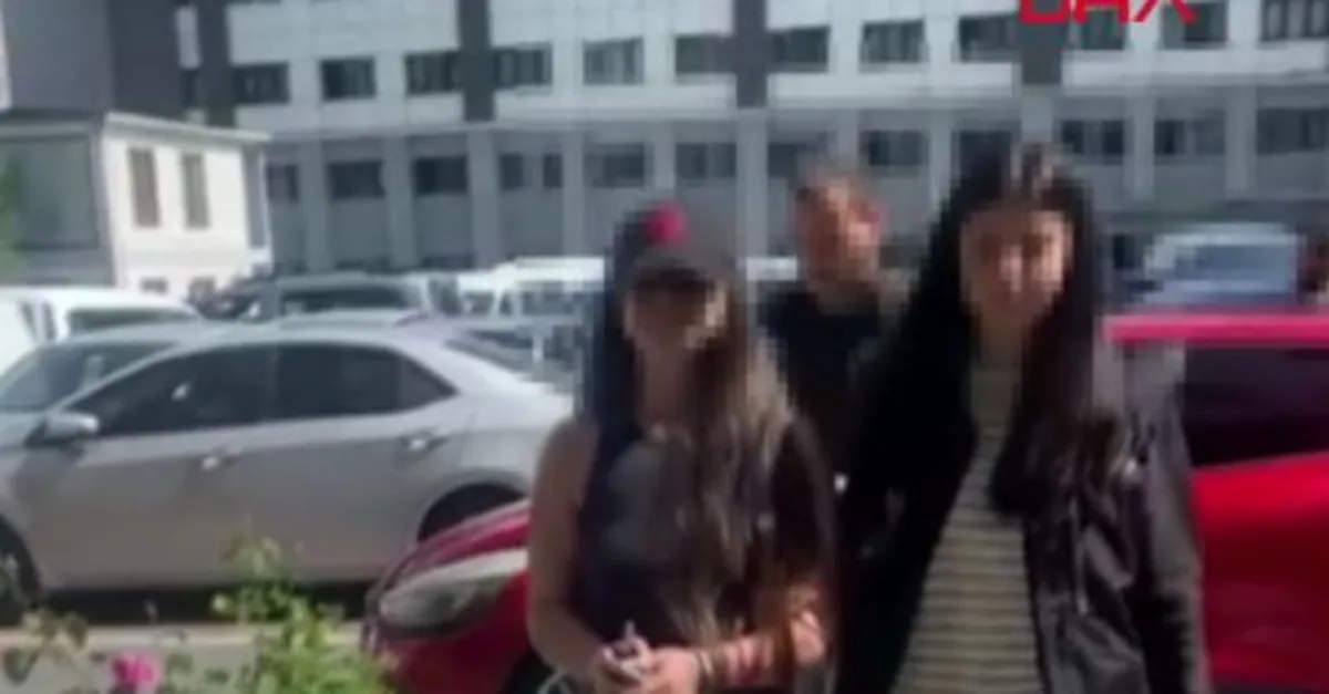 Şarkıcı Asya Alizade sınır dışı edildi