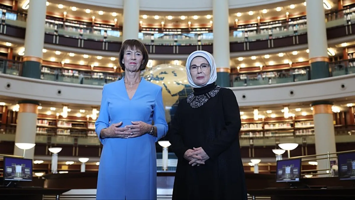 Emine Erdoğan'dan Merz'in eşine anlamlı hediye