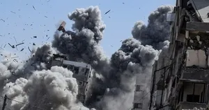 Katil İsrail Gazze’de pazar yerini hedef aldı! 15 kişi öldü