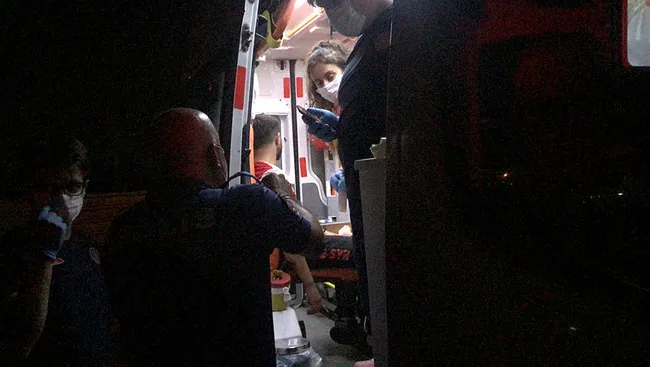 Bursa’da eski sevgilisiyle görüşen gençle karşılaştı, bıçakladı - 1