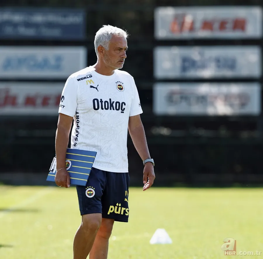 Fenerbahçe'de taraftarı heyecanlandıran transfer! O yıldız sarı lacivertle buluşuyor 4