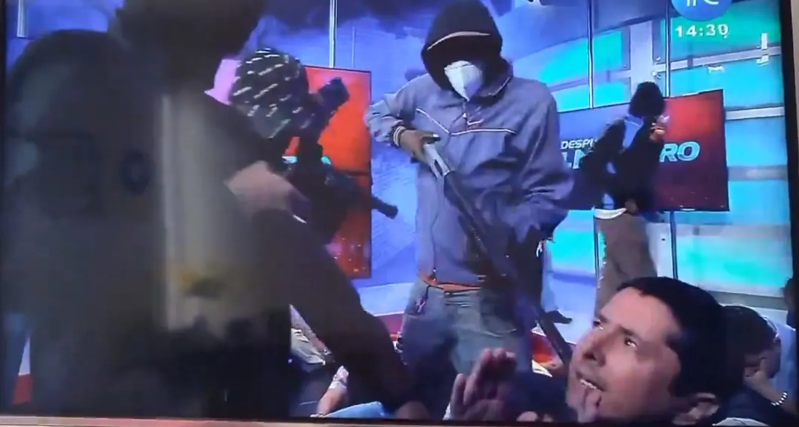 Kartel üyelerinden Ekvador'da canlı yayına silahlı baskın! Krizin adı: Çete lideri Villamar! Çıkan olaylarda 8 sivil öldü