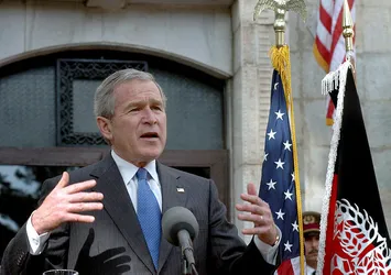 Eski ABD Başkanı George Bush'tan Afganistan açıklaması: Derin üzüntü duyuyorum!
