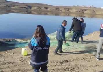 Batman'da 2 bin metre hayalet ağ toplandı