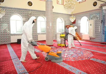 Camilerde cuma namazı heyecanı!