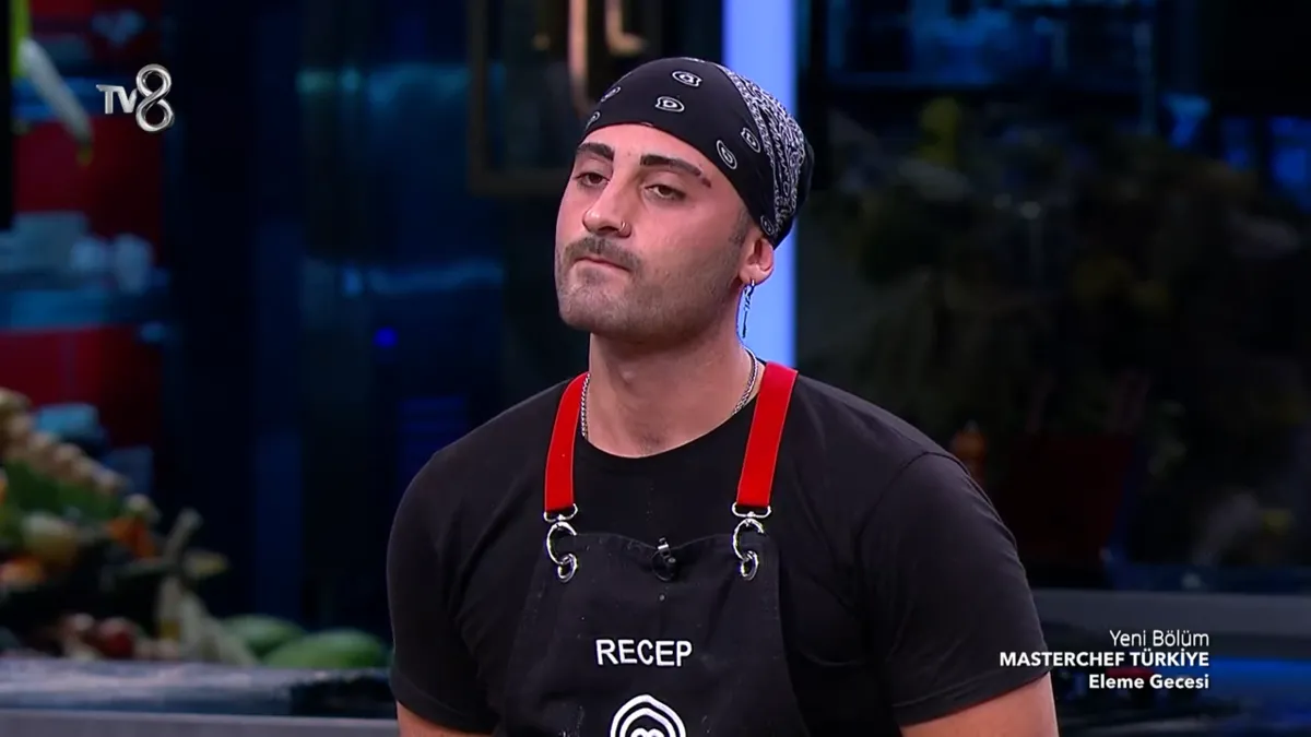 MasterChef’te haftanın eleme gecesinde Recep yarışmaya veda etti.