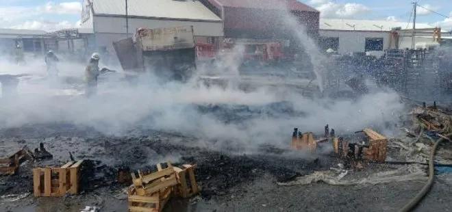 Son dakika: Eyüpsultan'da fabrikanın bahçesinde yangın çıktı!