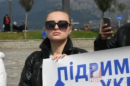İzmir’de yaşayan Ukraynalılardan Rusya’ya savaşı durdurun çağrısı