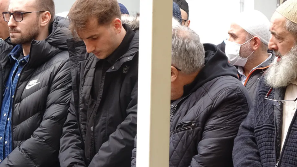 Galatasaray'ın yıldızı Kerem Aktürkoğlu'nun acı günü! Babaannesini son yolculuğuna uğurladı